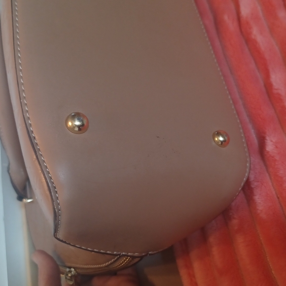 Adrienne vittadini tan color crossbody, shoulder bag. NWOT - Picture 9 of 9